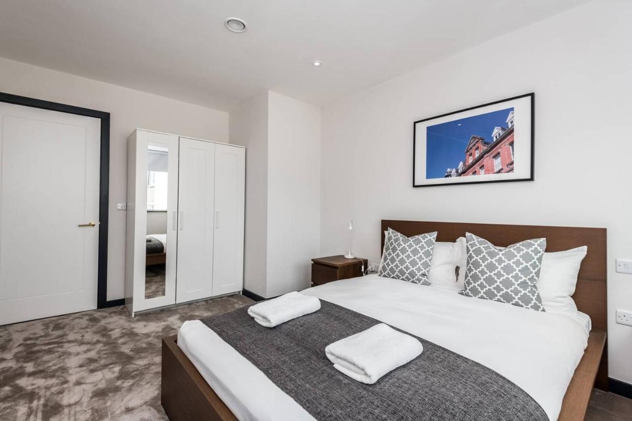 Waterfront Apartment With View Of Liver Building Liverpool Exterior foto